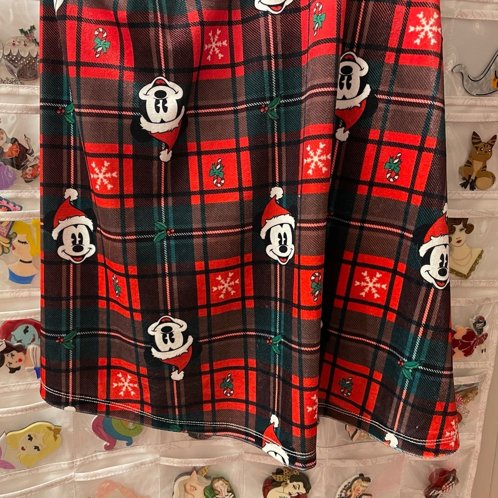 Her Universe Disney Holiday Plaid Skirtall - Picture 6 of 10